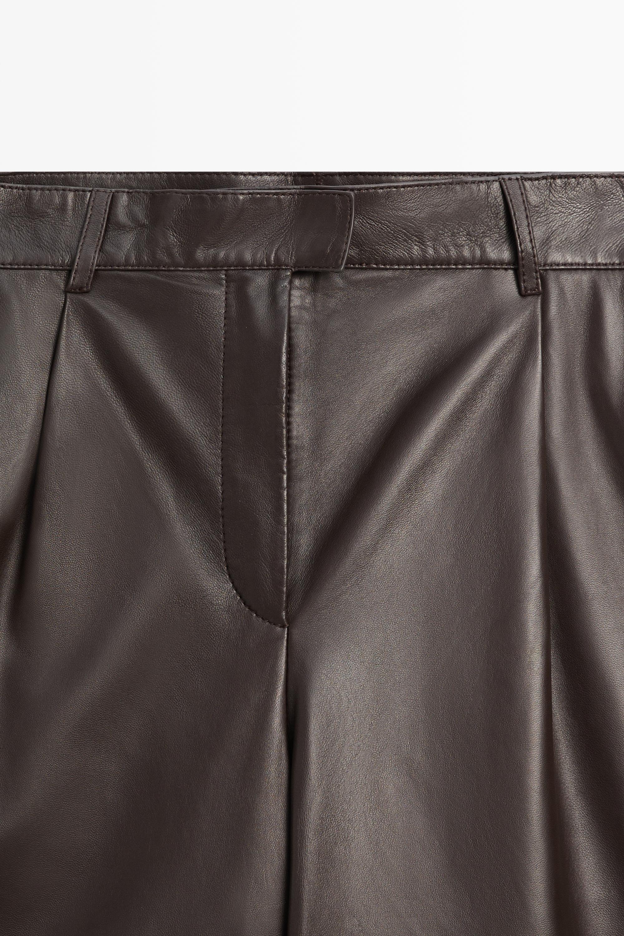 Bermuda long en cuir nappa